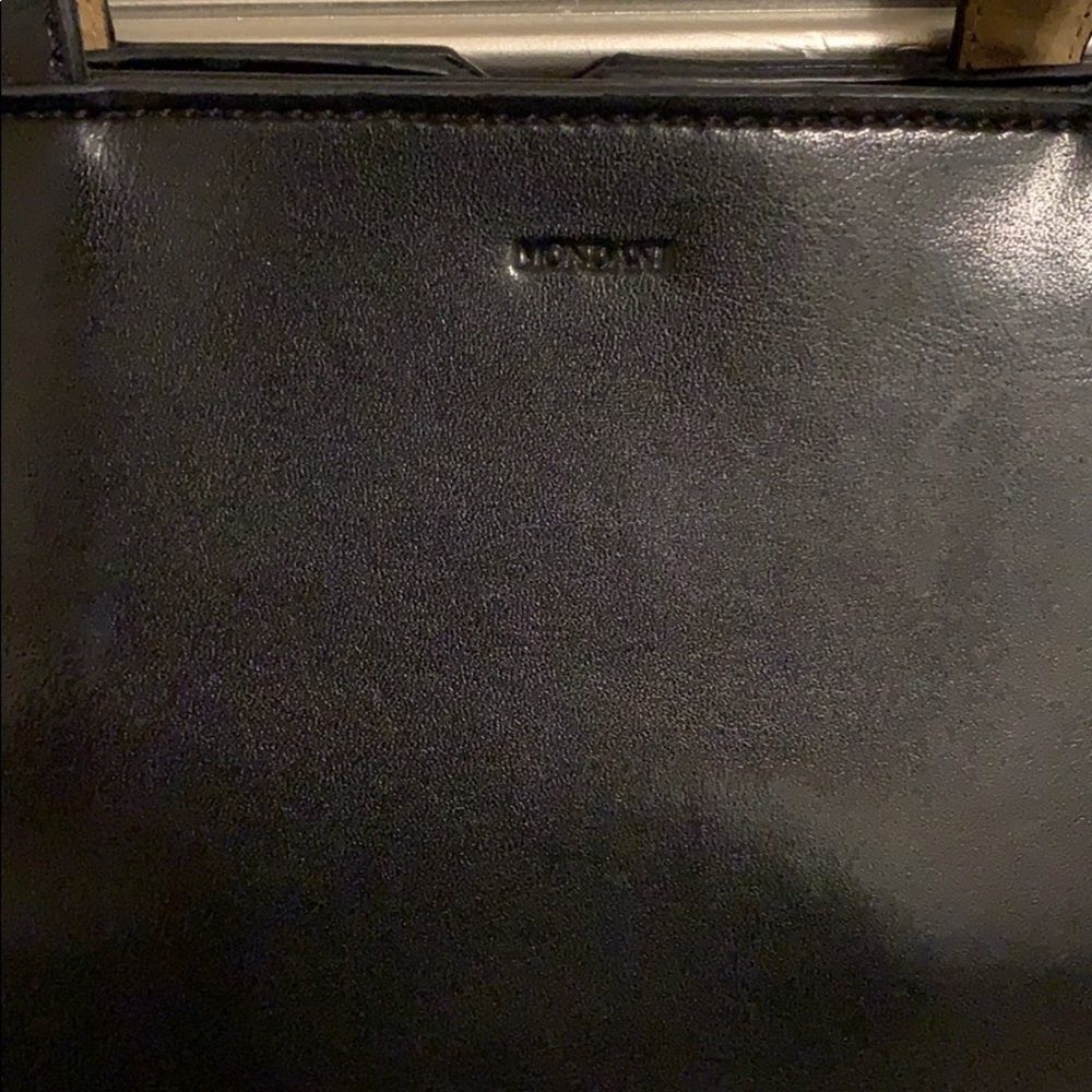 MONDANI NY PURSE💄💄 - Picture 3 of 8